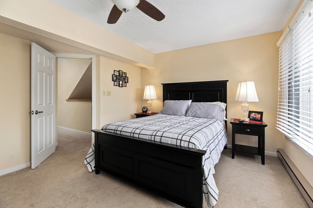 Wintergreen Resort Home, @ top of mountain with shuttle acces to Ski Lifts
