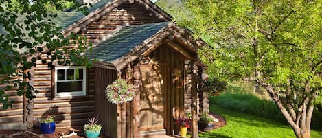 Front Entrance - The Cabin - Jackson Hole, WY - Luxury Villa Rental