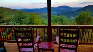 Enjoy quietness, privacy and endless views....