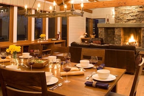 Dining - Overlook - Jackson Hole, WY - Luxury Villa Rental
