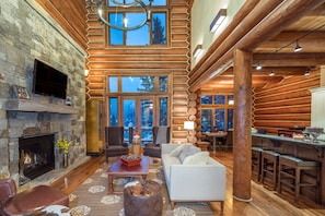 1.6-Telluride-Prospect-Falls-Living-Angle.JPG