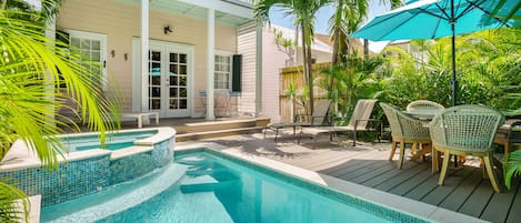 Key West living in this great outdoor space!