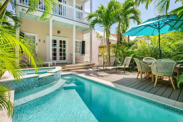 Key West living in this great outdoor space!