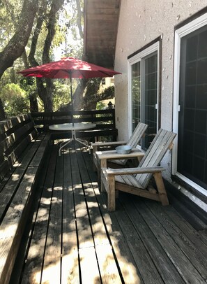 Deck at front of house (plenty of seating)