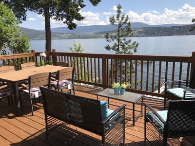 Lakefront family Cottage On Lake Okanagan with outdoor space and Private Buoy
