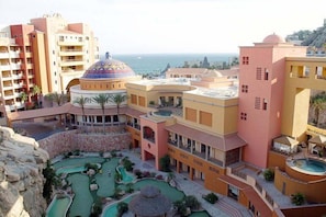 Playa Grande Cúpula Front View
