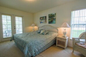 Furniture, Indoors, Bedroom, Room, Bed