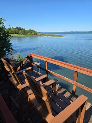 Great spot to enjoy a Happy Hour refreshment.
