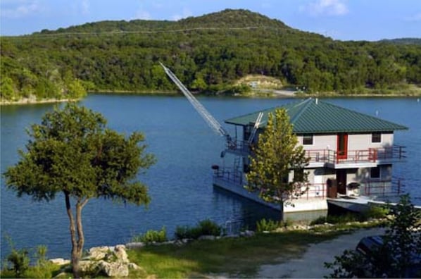 Taken by Austin Statesman photographer Ralph Barrera. (lake was full)