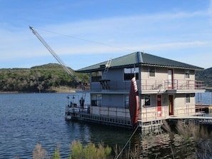 Note the rope swing and 3 jump platforms. (Bunny, Blue & Black)