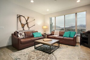 Main Level Front Room