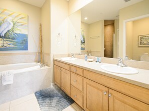 DSC7834