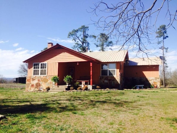 Front of the country cottage. 