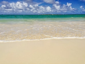 1-2 min walk to the most beautiful part of the nicest beach on the island