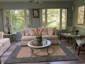 Glorious sun room light and bright bring the nature in! 