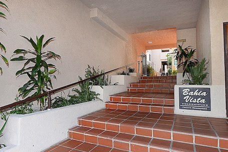 Bahia Vista Entrance