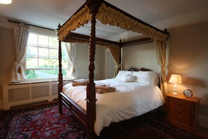Four poster (King size) in the ensuite room