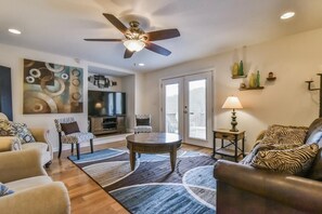 Beautiful living room with deck access