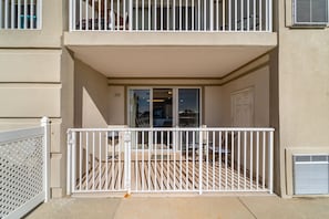 balcony