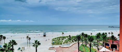 Best spot in Clearwater Beach right at your beck and call at Aqualea