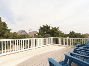 Front Deck, Second Floor