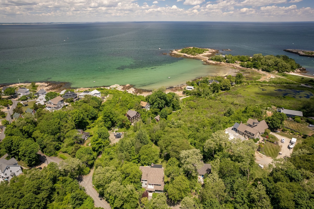 ⭐️ Beautiful 4+ Bedroom Annisquam W/ Private Beach Access