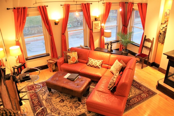 Fabulous City Triplex! Fort Hill Inn, Boston for best rates and more details