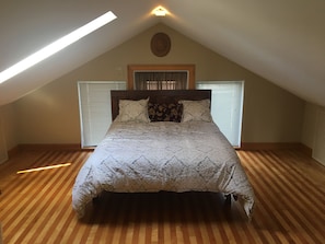  Sleep Number queen bed with dual comfort adjust remote
(Low ceiling/ 7 ft peak)