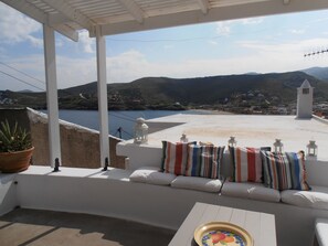 Front terrace with sea view 