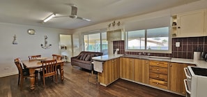Patrick Crescent 18 - Kalbarri Accommodation Services - Kitchen & Dining area.