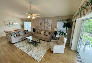 Living room 2