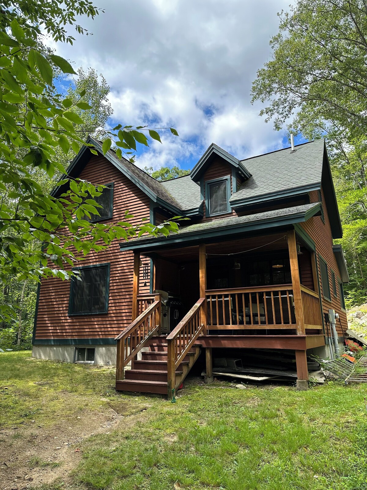 Incredible Mountainside House Near King Pine
