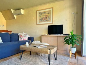 Kalbarri Beach Resort Unit 92 - Kalbarri Accommodation Service - Lounge Area