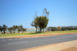 Seacrest - Kalbarri Accommodation Service - View from the front patio