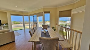 Kingview 2 - Kalbarri Accommodation Service - Dining area with more views.