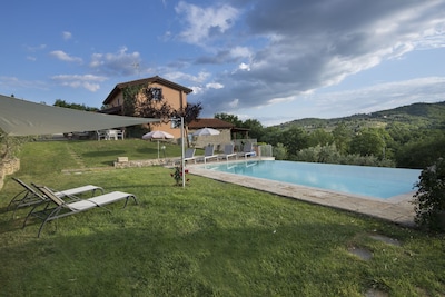 Maravillosa villa con piscina privada en el campo de la Toscana Monte San Savino