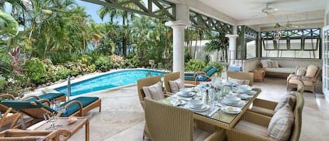 Patio & Pool Deck at Emerald Pearl