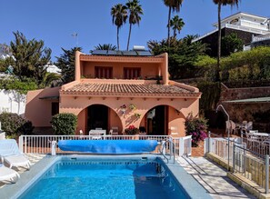 Front view of Villa Alegria. The ocean is right at your back.