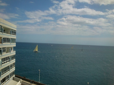 Fantastic apartment on the seafront, with excellent sea views, 