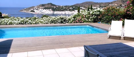 TERRAZA, PISCINA Y VISTAS