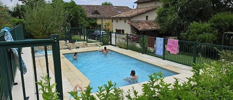 Piscine du Pigeonnier. Privée, sécurisée et sans vis-à-vis.