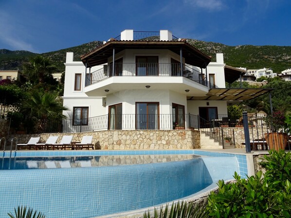 Villa Nazli from the garden
