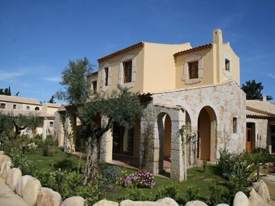 New in Sardinian style, lovingly designed holiday home