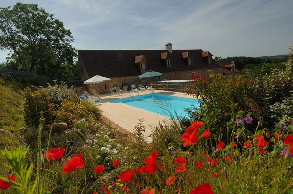 LA BASTIDE FOR 12 PEOPLES NEAR SARLAT