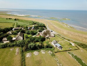 Am Rande der kleinen Siedlung Stufhusen liegt das Seegut, direkt am Wattenmeer.