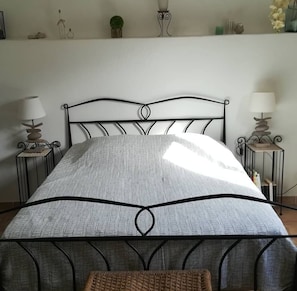 Chambre spacieuse au calme