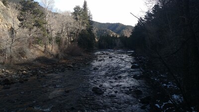 Private secluded property on the Cache la Poudre