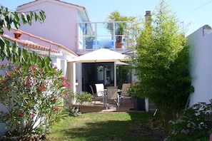 Maison vue du Jardin (clos)