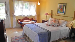 Queen Bedroom