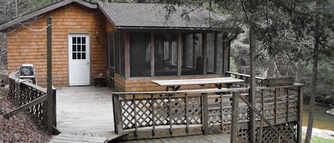 Side view of cabin.